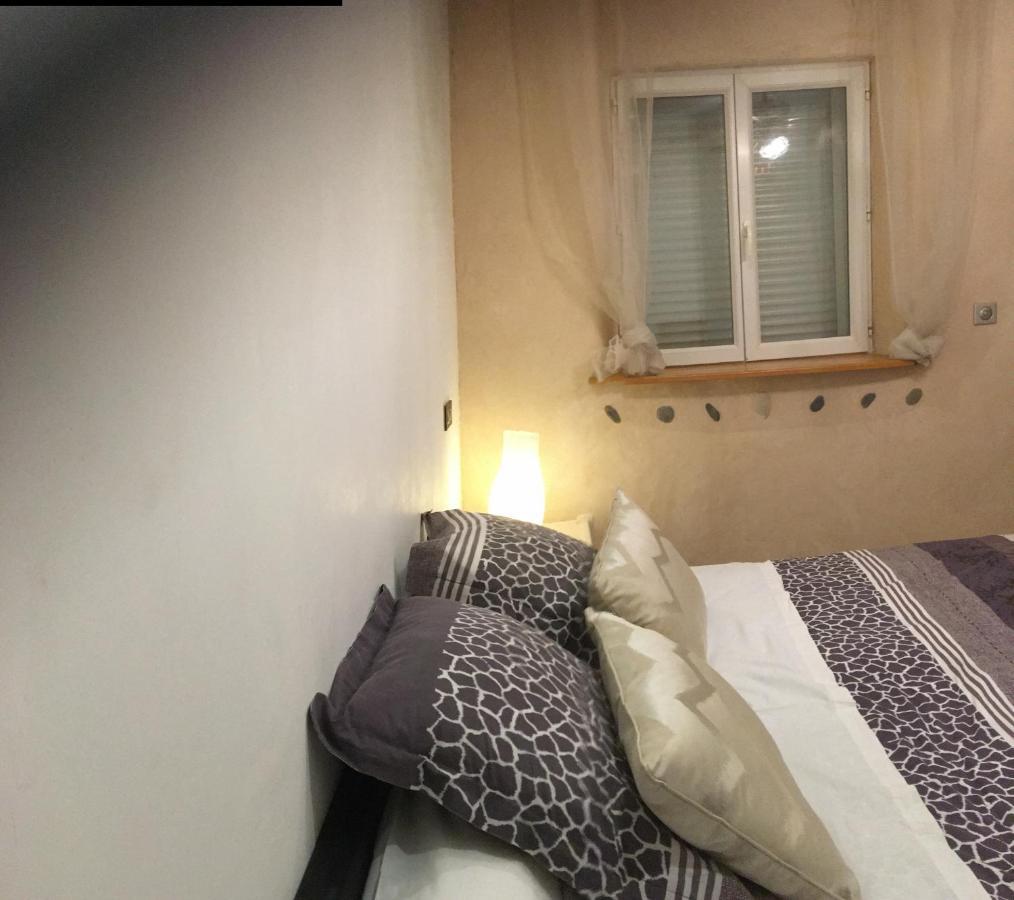 La Decouverte, Jacuzzi, Sauna, Et Terrasse Avec Vue Sur Lac A La Campagne Entre Toulouse Et Auch Catonvielle Kültér fotó